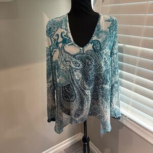 Jeff Gallano Neptune Blue and White Paisley V-Neck Blouse‎